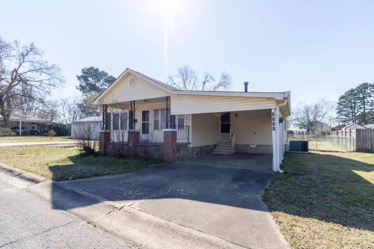 Sold home at 1711 W Cline Road, Clarksville, Arkansas